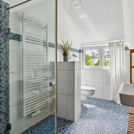 Direkt Am Meer! Reetdachhaus Fuer 6 Personen!! Holiday home Peenemunde