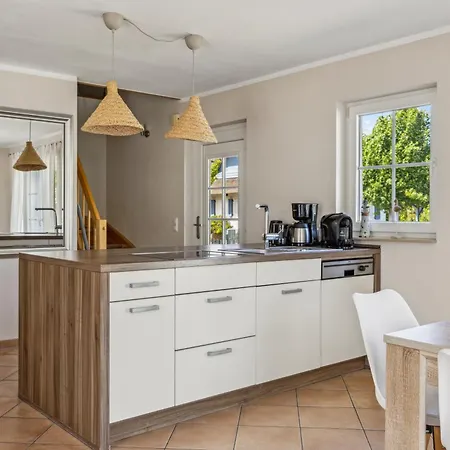 Direkt Am Meer! Reetdachhaus Fuer 6 Personen!! Holiday home Peenemunde