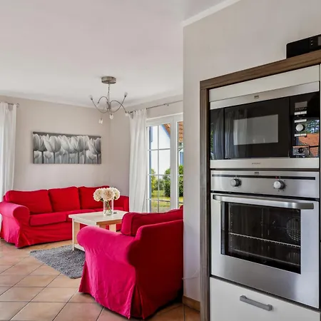 Direkt Am Meer! Reetdachhaus Fuer 6 Personen!! *